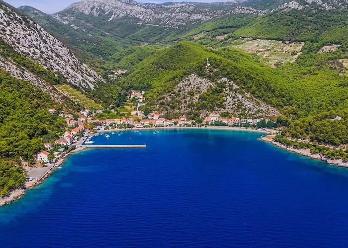 In With Terrace, Air Conditioning, Wifi