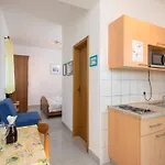 In With Terrace, Air Conditioning, Wifi Apartamento Orebić