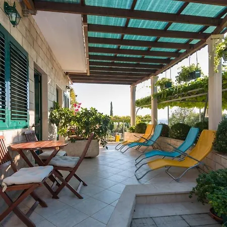 In With Terrace, Air Conditioning, Wifi Daire Orebić